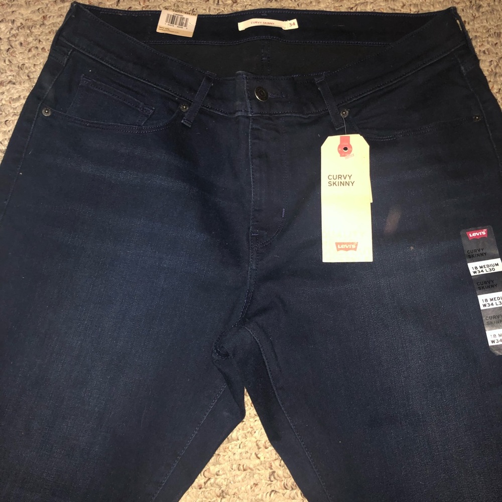 Levi Dark Skinny Jeans